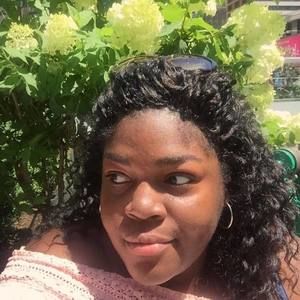 Meet your Posher, Jenae